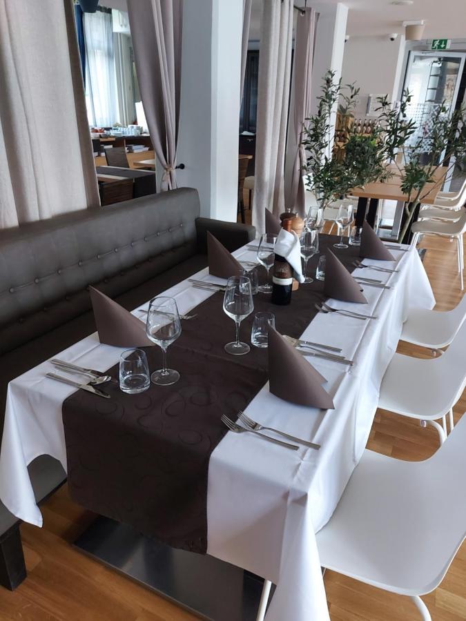 Hotel Spica Lasko Bagian luar foto